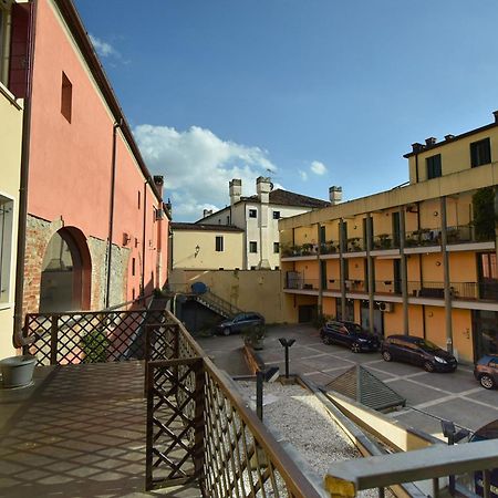 Welc-Om Casa A Colori Nel Borgo Apartment Monselice Luaran gambar